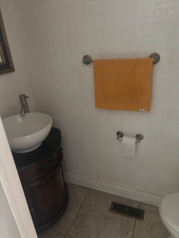 For Lease - 40 burnhope Drive, Brampton, Ontario - Photo 2