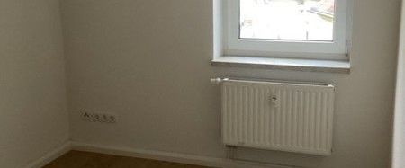 2 Raum Dachgeschosswohnung mit Einbauküche - Foto 1