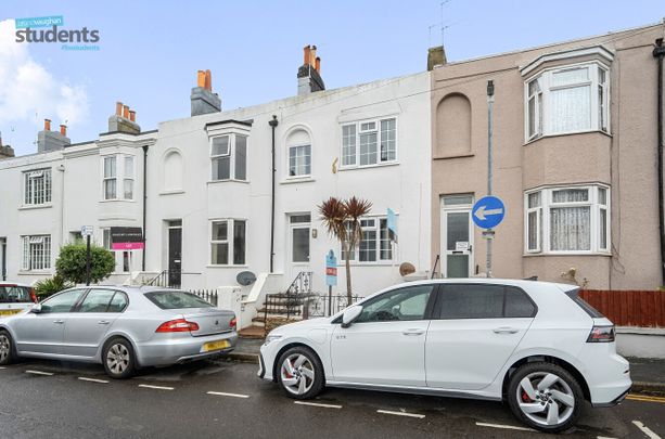 3 bedroom terraced maisonette to rent - Photo 1