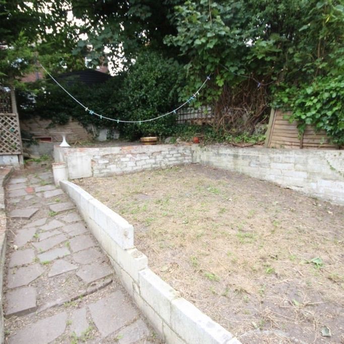 4 Bed Terraced House, Milner Road, BN2 - Photo 1