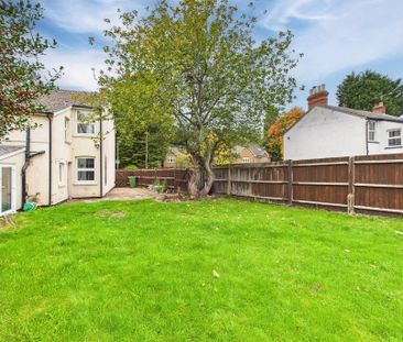2 bedroom semi-detached house to rent - Photo 5