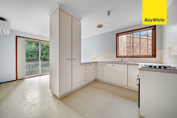 Spacious 3 Bedroom Townhouse - Photo 1