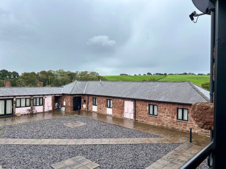 2 bedroom Two Bedroom Barn Conversion to rent - Photo 2