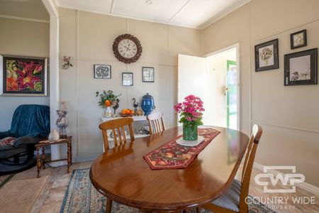 Neat & Versatile Family Home - Photo 3