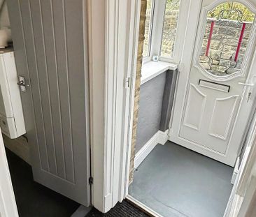 2 bedroom end of terrace house to rent - Photo 5