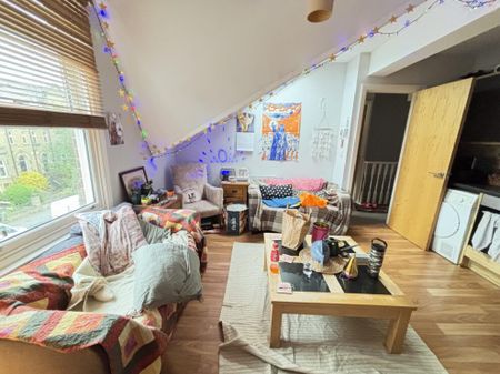36 Flat 4 Cardigan Road, Leeds, LS6 3AG - Photo 2