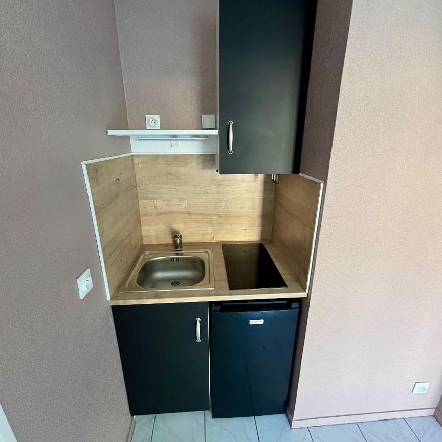 Location Appartement 1 pièce 21m² POITIERS 86000 - Photo 1