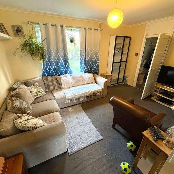 Green Lane, St. Albans, AL3 - Photo 1