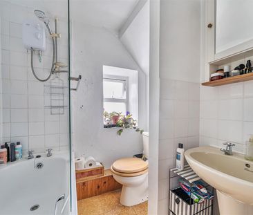 Ambra Vale East, Bristol - Photo 1