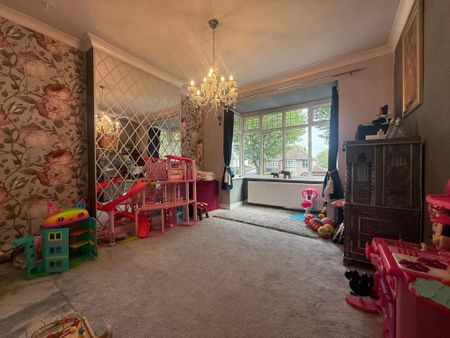 3 bedroom semi-detached house to rent - Photo 3