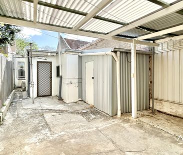 34 Holdsworth Street, Newtown NSW 2042 - House For Rent | Domain - Photo 6