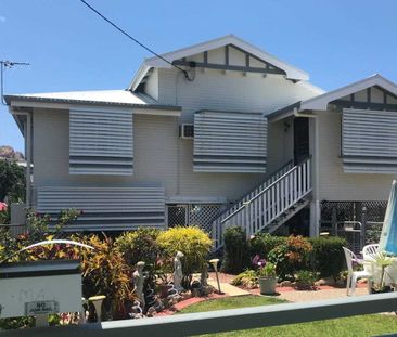 Quiet Two Bedroom with Yard Near the CBD - Photo 5