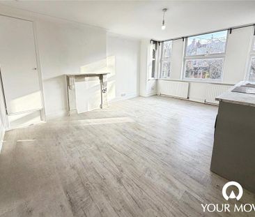 3 bedroom flat to rent - Photo 1