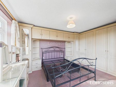 3 bedroom detached bungalow to rent - Photo 4