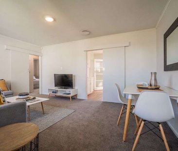 Glen Innes, two bedroom - Photo 3