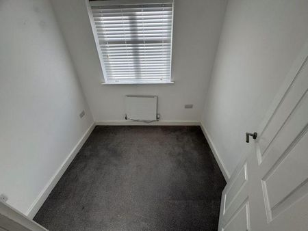 4 bedroom townhouse to rent - Photo 3