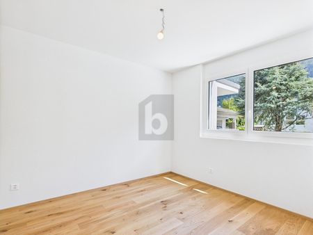 A TOUCH OF LUXURY - Photo 2