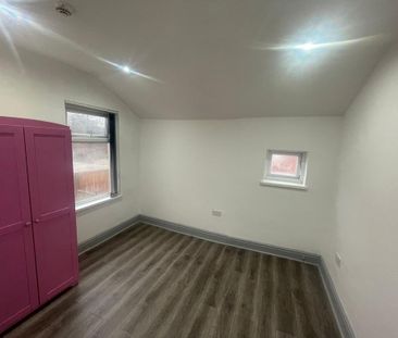 4 bedroom terraced house to rent - Photo 3