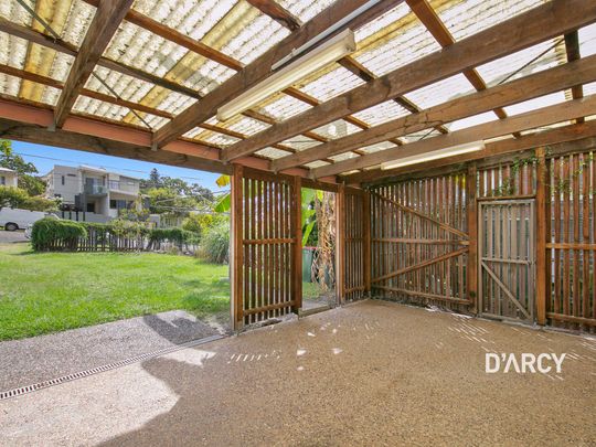 12 BEAUFORT ST - Photo 1