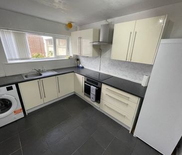 Rushtons Walk, L30 0PW - Photo 1