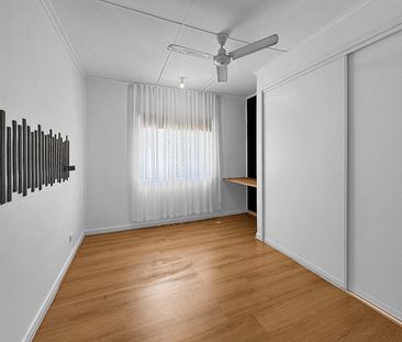 Renovated, Three Bedroom Home in South Gladstone - Photo 2