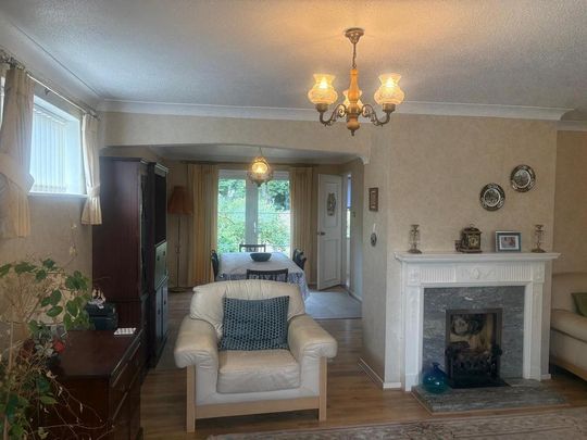 4 bedroom detached house to rent - Photo 1