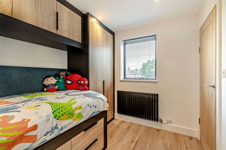 3 bedroom mews to rent - Photo 5