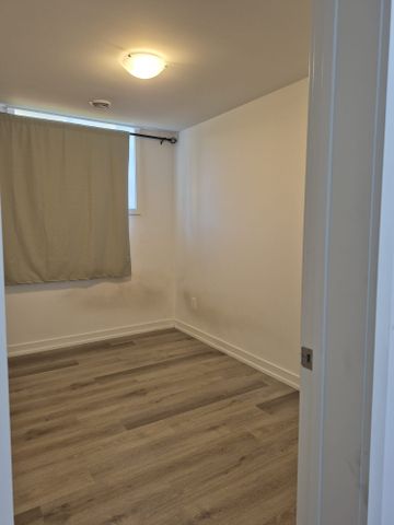 For Lease - 4263 Fourth Avenue Unit# 812, Niagara Falls, Ontario - Photo 3