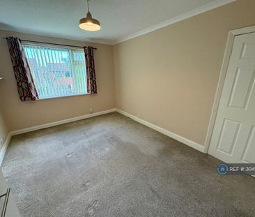 2 bedroom semi-detached house to rent - Photo 6