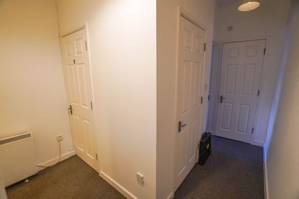 3 Bedroom Flat To Rent in Lansdowne - £1,875 pcm Tenancy Info - Photo 1