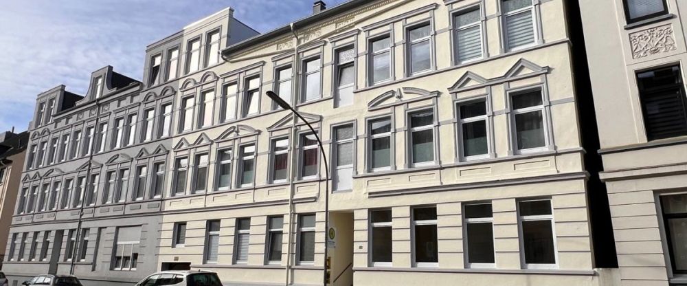 Schicke 4-Zimmer-Wohnung in Bant - DG, sanierter Altbau - Photo 1