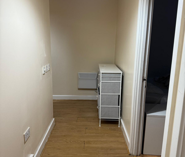 2 bedroom flat to rent - Photo 6 | Rentumo