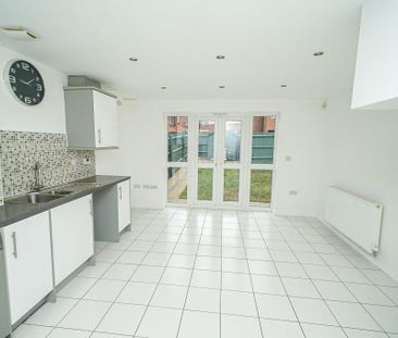 4 bedroom house to rent - Photo 3