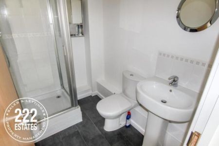 Greenings Court - Warrington - WA2 - Photo 3