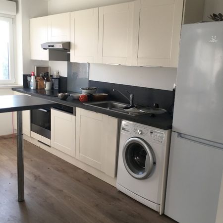 Location Appartement 3 pièces 64m² LA MADELEINE 59110 - Photo 3