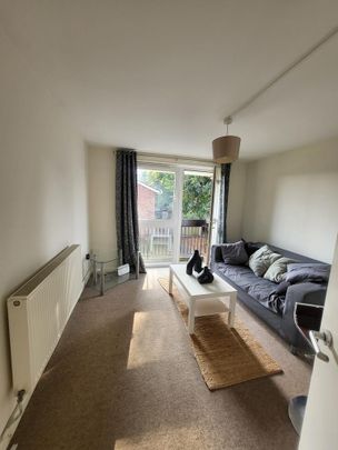 3 bedroom flat to rent - Photo 1