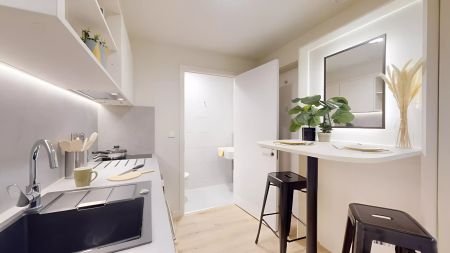 Bronze 2 Bed Apt Plus - Photo 5