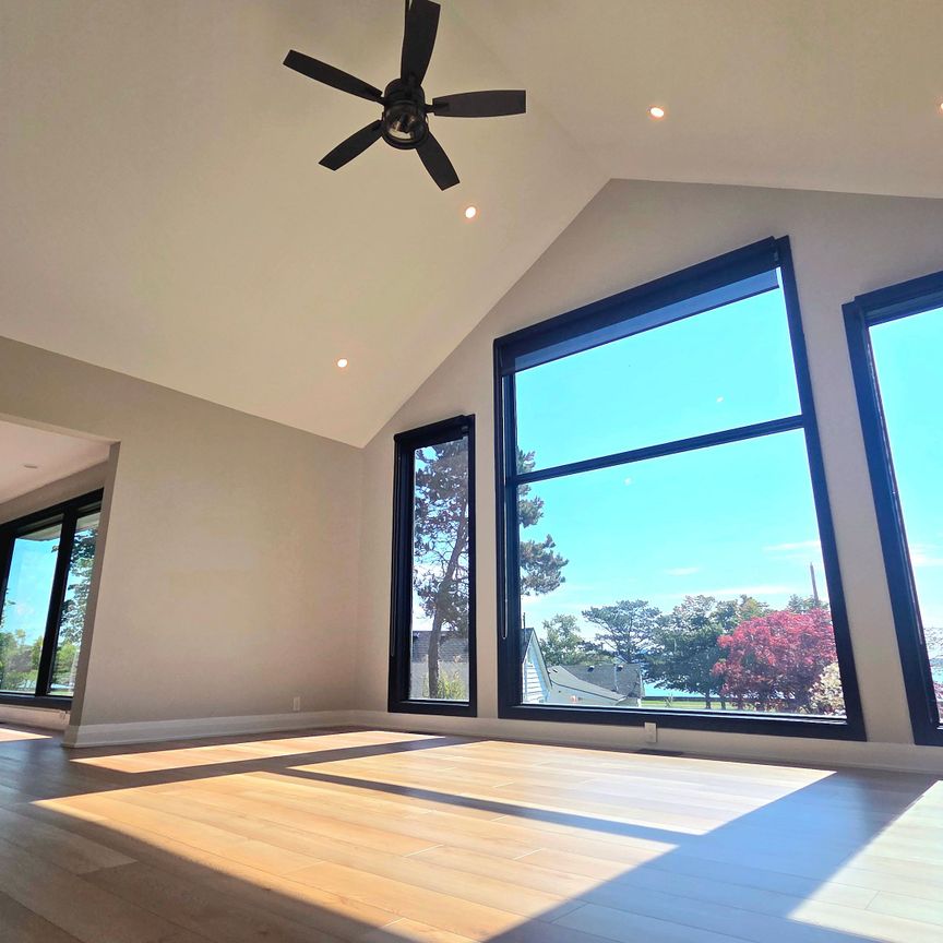 For Lease - 170 Lakeshore Road, Fort Erie, Ontario - Photo 1