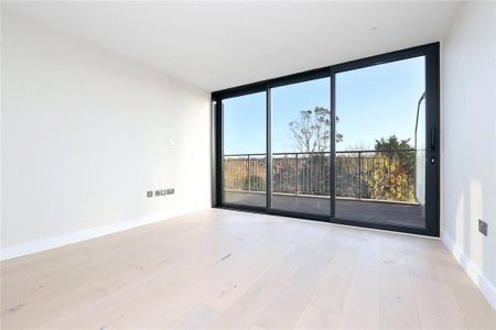 2 bedroom penthouse to rent - Photo 2