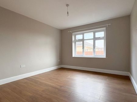 2 bedroom detached bungalow to rent - Photo 3