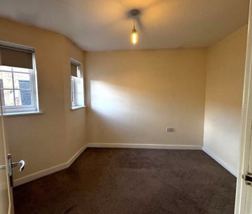 Wroughton Road - Photo 4