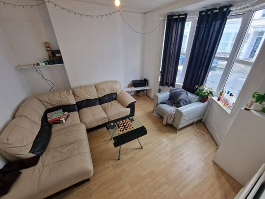 6 Bed Terraced House, Campbell Road, BN1 - Photo 1