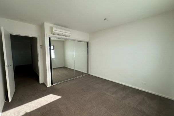 17 Abbotsford Avenue, - Photo 1