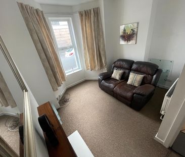 Unit 1, 92 Cromwell Road, Botanic, BT71JY, Belfast - Photo 3