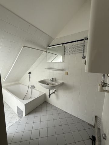 Graz/Steyrergasse - Charmante Wohnung mit Blick auf Schlossberg frisch saniert inkl. neuer Küche - Photo 4