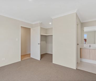 Modern Family Living in the Heart of Lakelands - Photo 4