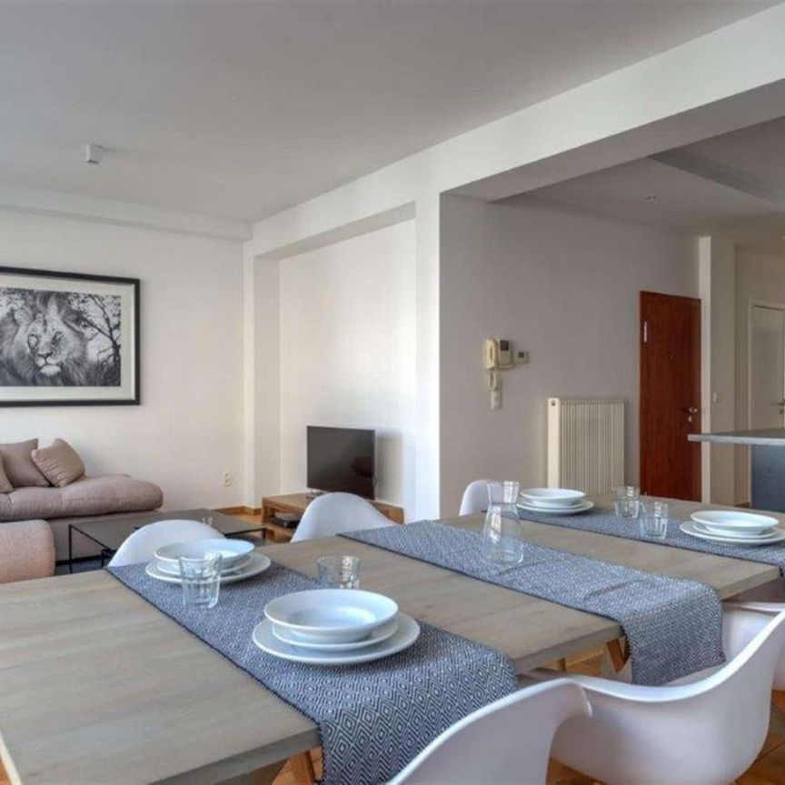 Bemeubeld 3-slaapkamer appartement - Photo 1