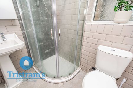 5 bed Semi-Detached House for Rent - Photo 4