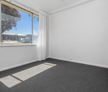 8 Stanley Street, Belmont, NSW 2280 - Photo 2