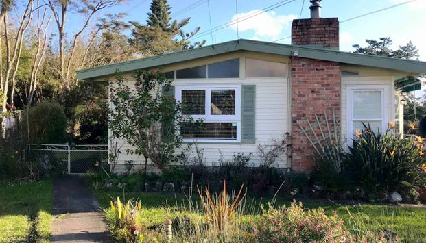 Pets Allowed - Photo 1